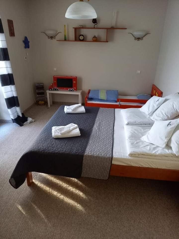 Villa Falsztyn Holiday Home Ngoại thất bức ảnh