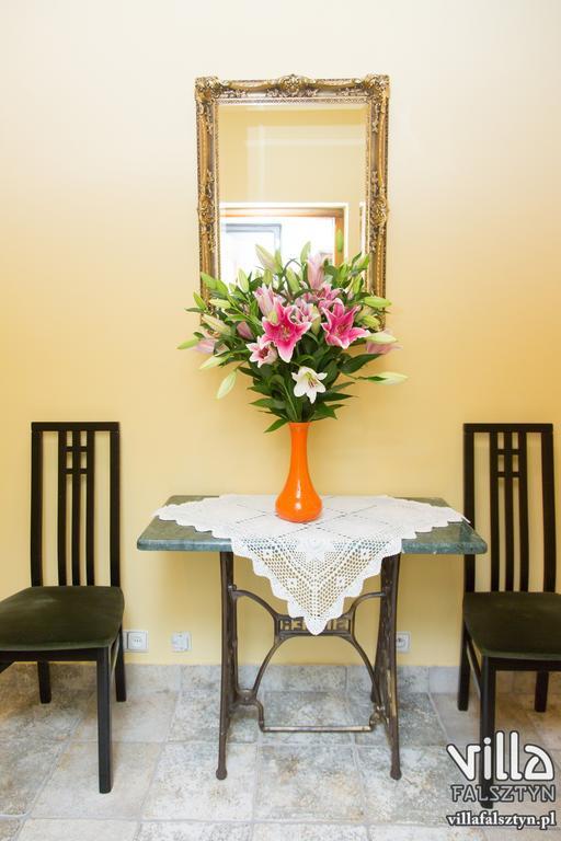 Villa Falsztyn Holiday Home Ngoại thất bức ảnh